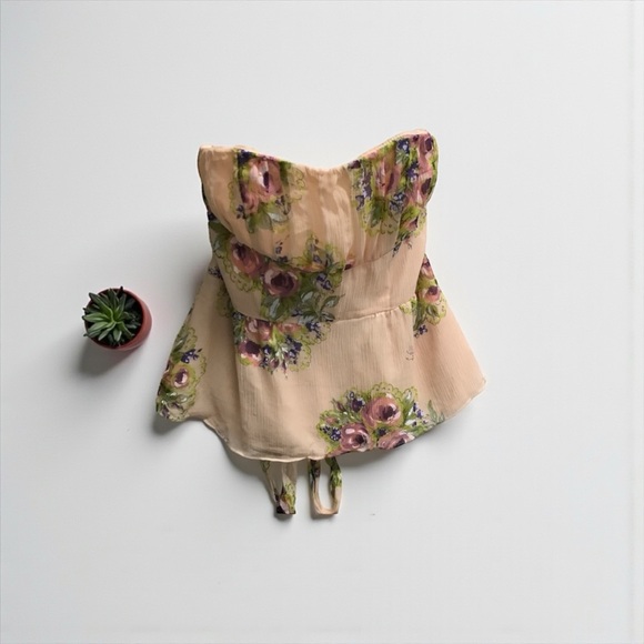 Nanette Lepore Tops - Nanette Lepore top size 8